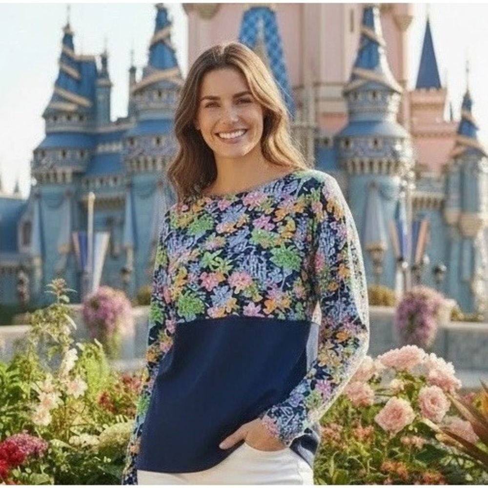 Disney X Loves Lilly Pulitzer Mickey &Minnie Finn T Shirt Top Size M Medium